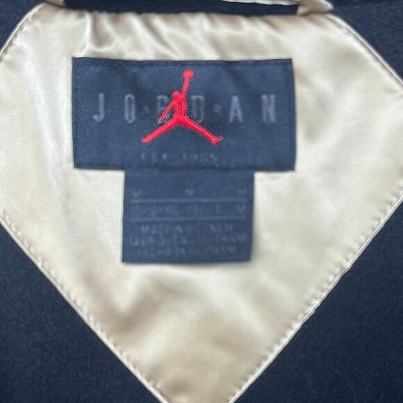 Jordan Iridescent Gold Puffy Jacket Size Medium Fleece Lined - Picture 11 of 12